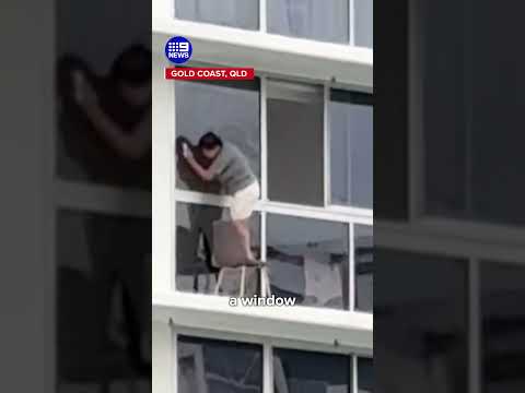 Woman's window cleaning method raises eyebrows | 9 News Australia