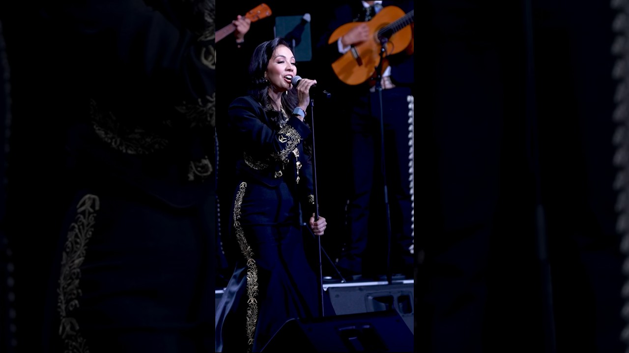 Éramos diez.. ya ni modo #envivo #lupitainfante #mariachi AJUAAAAA