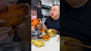 Too funny to stay serious 😆🍔#couplepranks #viral #funnyvideo #挑食 #viral #funny