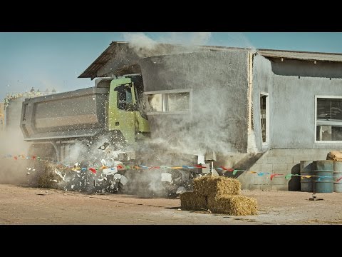 Volvo Trucks - Look Who’s Driving Feat. 4-year-old Sophie (Live Test)