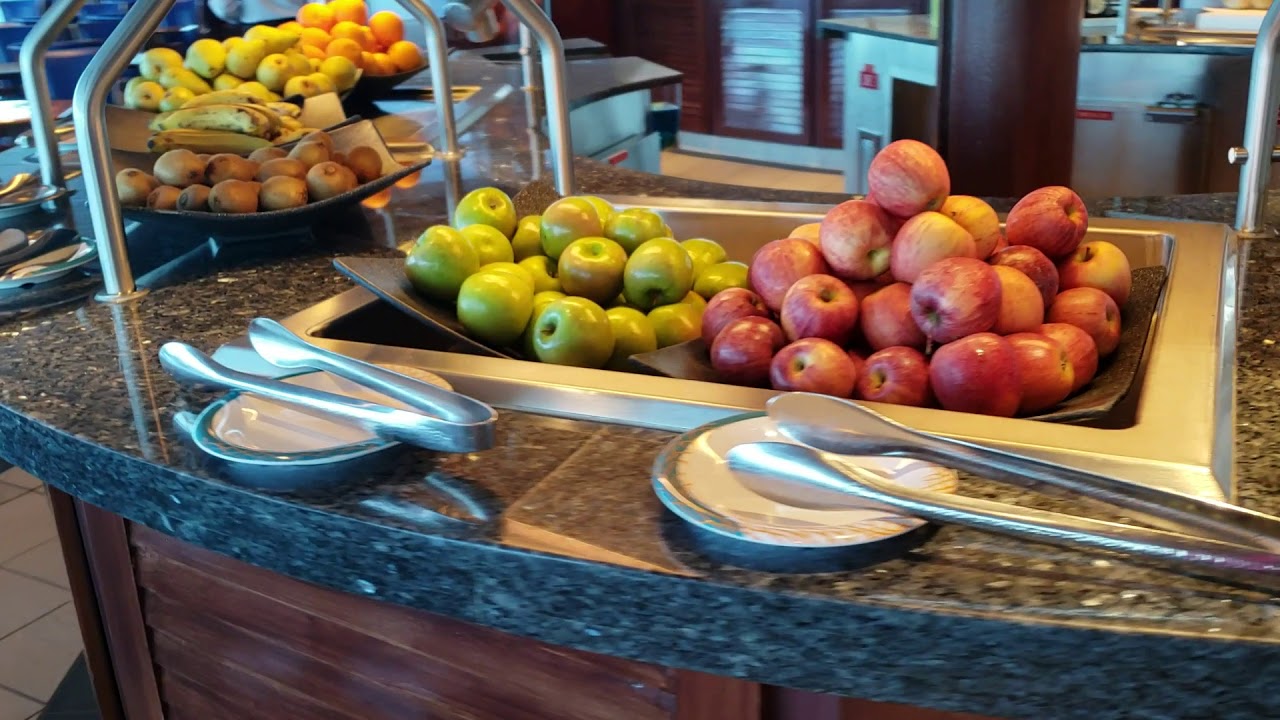 Royal Caribbean Rhapsody of the Seas lunch buffet, last day at sea 1/18