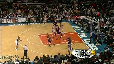 Kobe - pivot/spin move vs. Knicks @ The Garden
