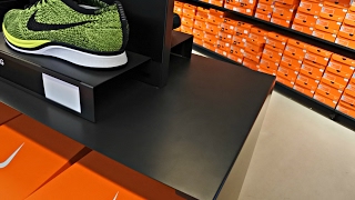 I PASSED THROUGH NIKE OUTLET LONDON 