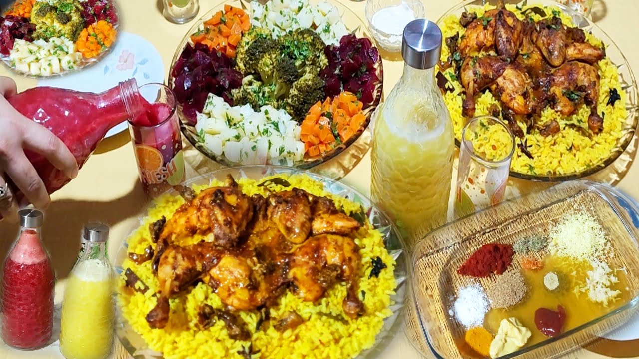 دجاج محمر في الفرن بتتبيلة خطيرة  رز المطاعم منسم و مفرز- سلطة خضار و 2 عصائر ولااروع 👌وجبة متكاملة