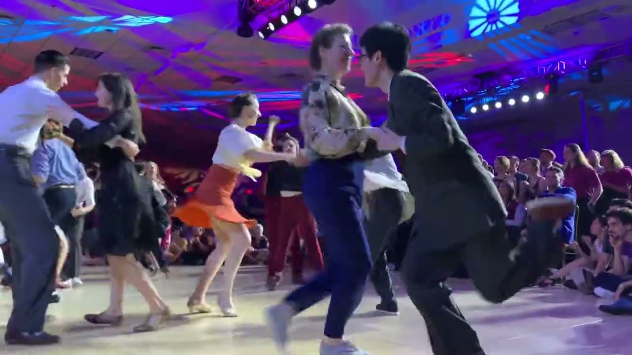 Lindy Focus 2019: Lindy Hop Pro/Am Couples Finals: - All skate