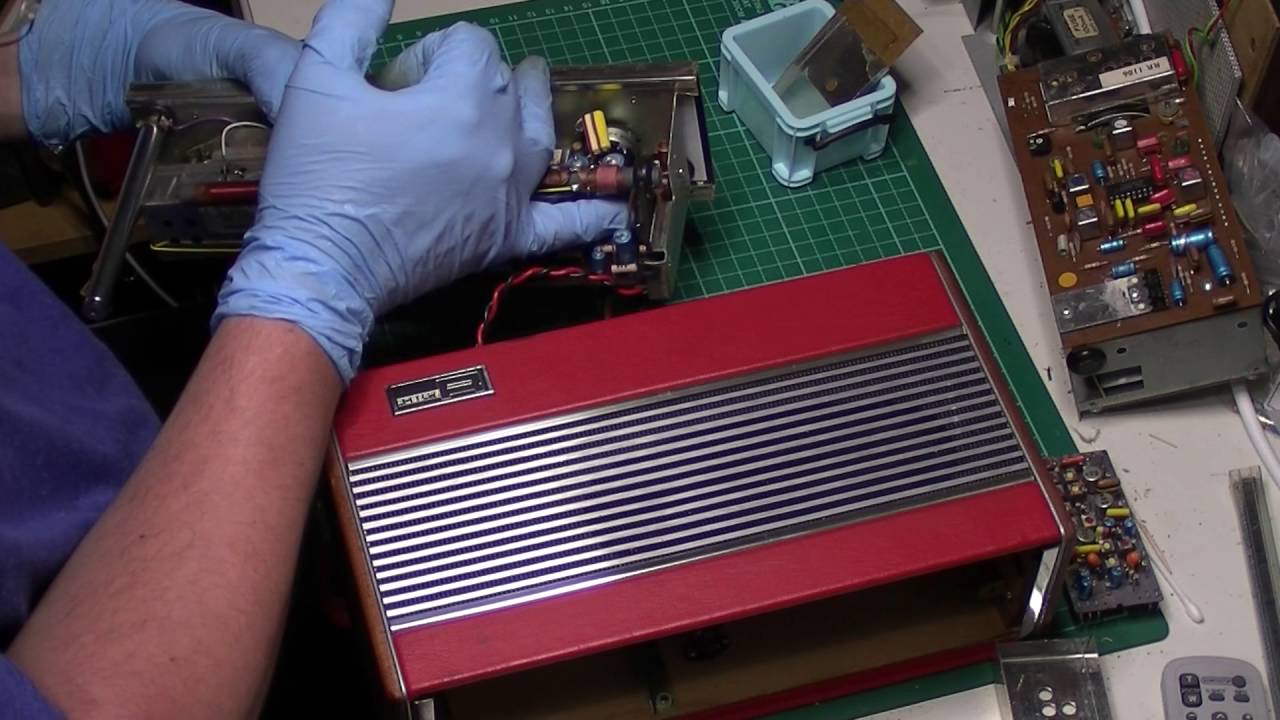 Another Roberts R600 radio repaired Part 1 First look and Mullard