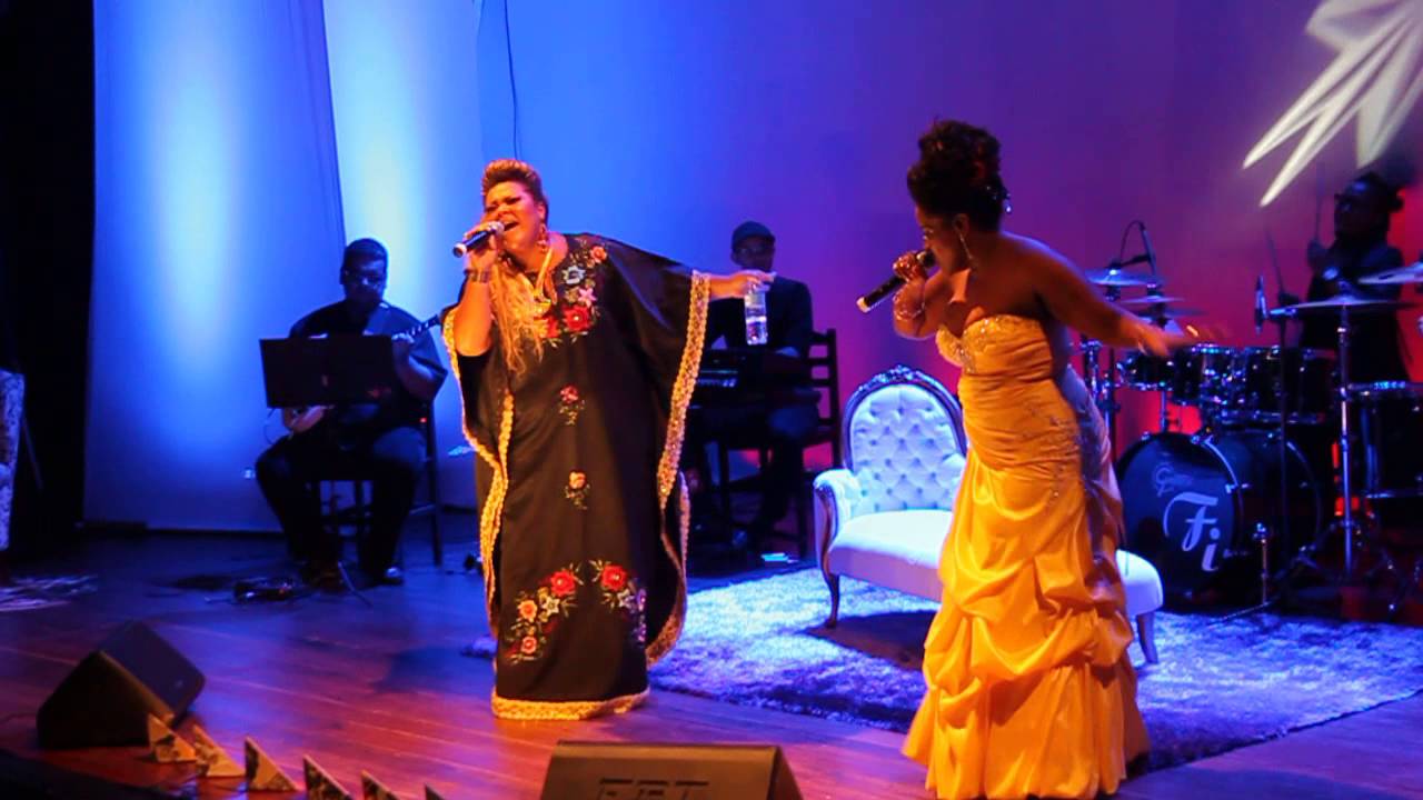 Fim de Tarde - Vanessa Jackson part. (Deise Fat Family) - Live in Teatro Nair Bello