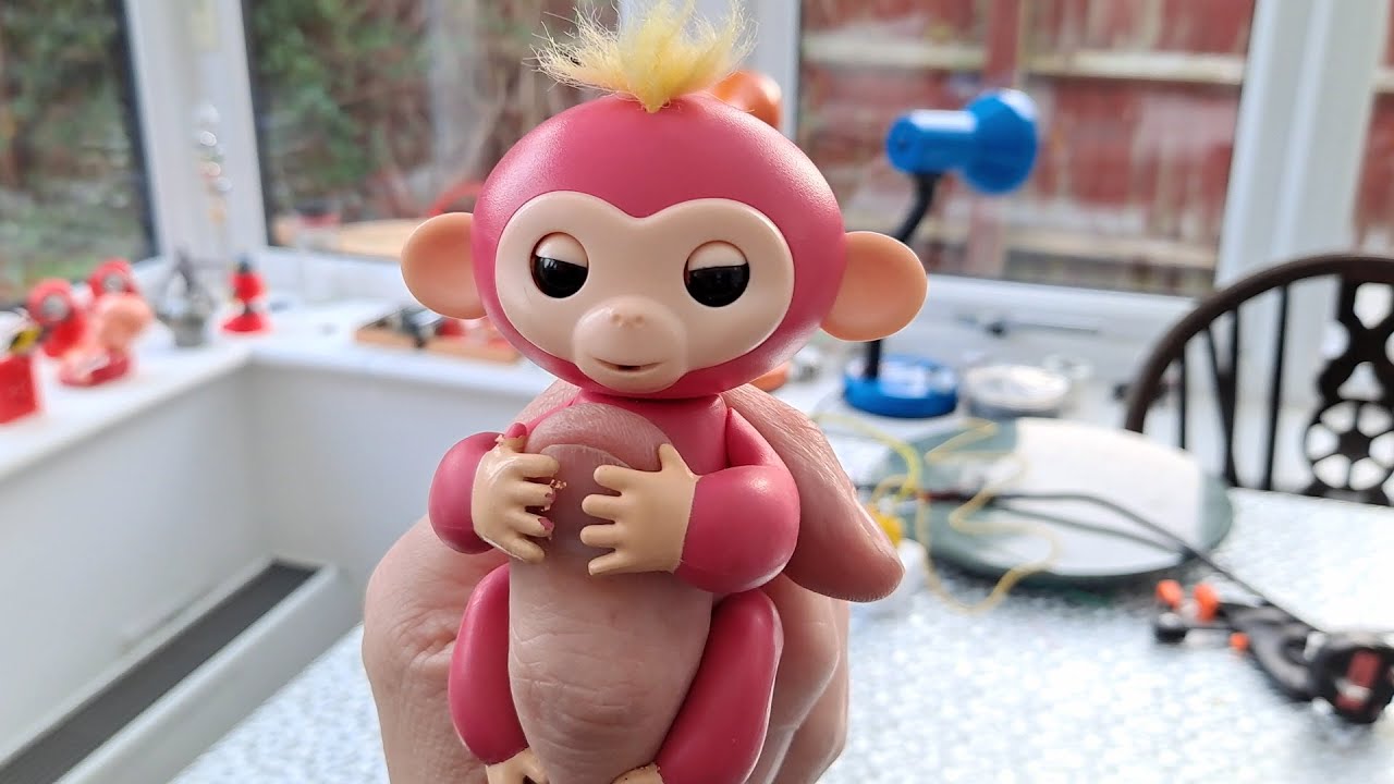 Fingerlings - Bella La Scimmia Interattiva Di WowWee - Giocattolo In Peluche Con Abbracci E Registrazione Vocale