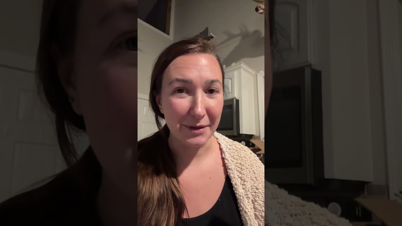 Warm cozy hydrating hot chocolate with the new liquid iv drink! 