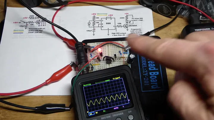 Capacitor Voltage Oscilloscope Measured Astable 555 NPN BJT LED Circuit