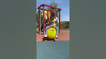 МЯЧИ ПРЫГУНЫ / bouncing balls
