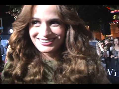 Elizabeth Reaser at the LA Twilight Premiere