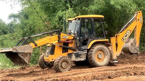 JCB 3DX Super Adjusting The Soil Level of The Village Field