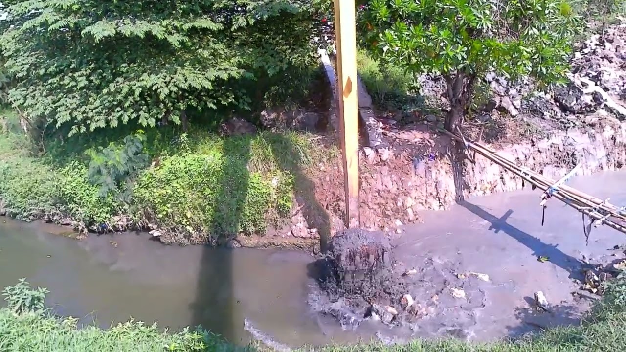 Pengerukan kali ulu ada jembatan ajaib...! 