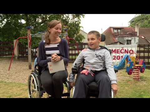 Video: Projde invalidní vozík 30palcovými dveřmi?
