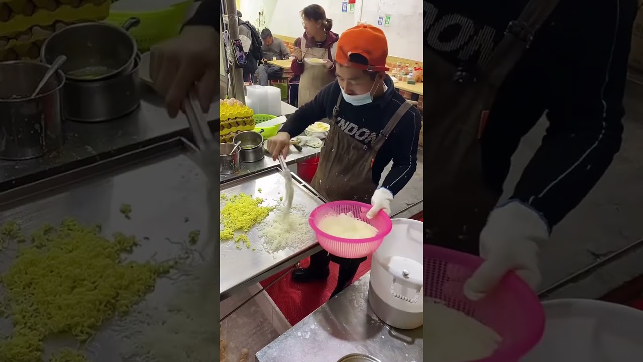 A business of making and selling rice noodle rolls for breakfast to make money