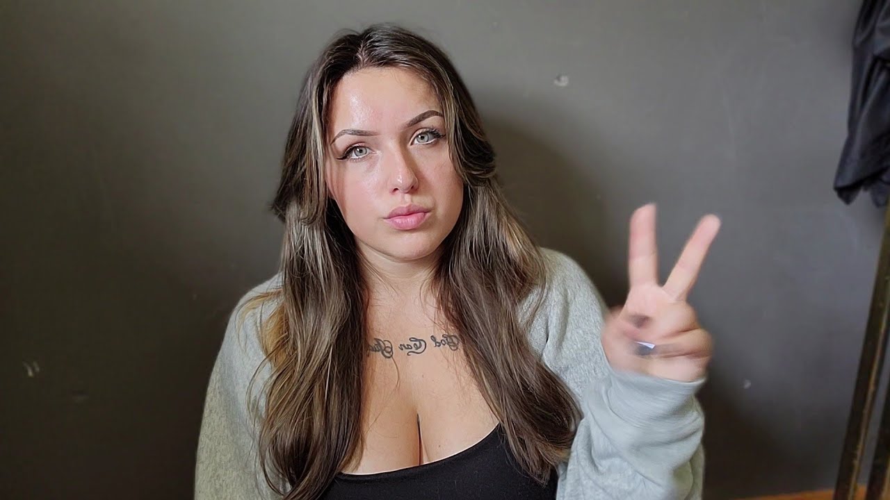 ASMR- Hairbrushing Sounds W/ Scratching & Tapping!