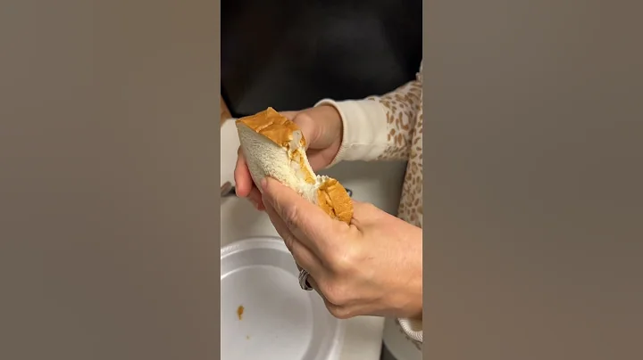 Momma makes a what sandwich!? 😳😂 #joshandmomma #joshsmom