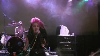 L.A. Guns (Tracii Guns &amp; Dilana) Waking The Dead - Jaxx - 11-12-11