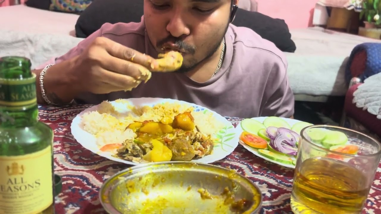 Today’s special chicken curry with plain rice and salad #alcohol#mukbang#drink#viral#kingfiaher#wine