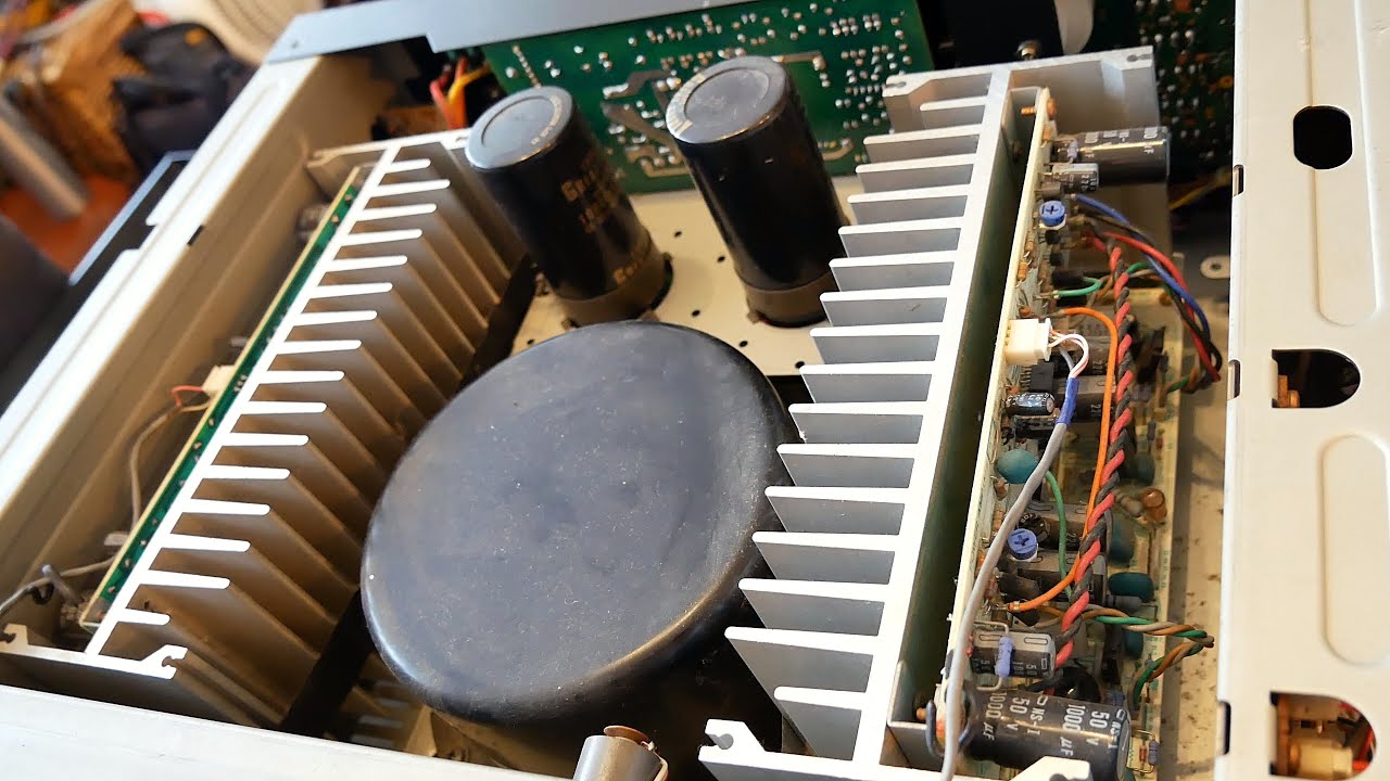 SANSUI S-α9 Sansui AU-X911 DG Digital/Analog Amplifier (Apr. 1990)