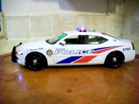 Toronto POLICE Canada DODGE CHARGER R/T New 1/18 - YouTube