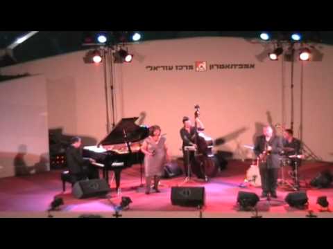 Deborah Brown with Robert Anchipolovsky Quartet Yo...