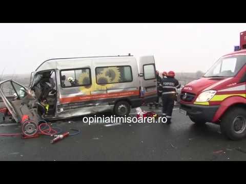 Teribil accident pe Autostrada Timisoara – Arad, cu un tir, o masina si un microbuz