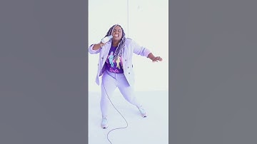 Thumbnail of move them feeeeeeeet