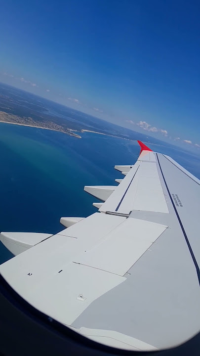 Uçağa kuş carptı #gökyüzü #uçak #türkiye #semaları