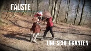 Gerüsteter Vollkontakt Faust und Schildschläge laufen