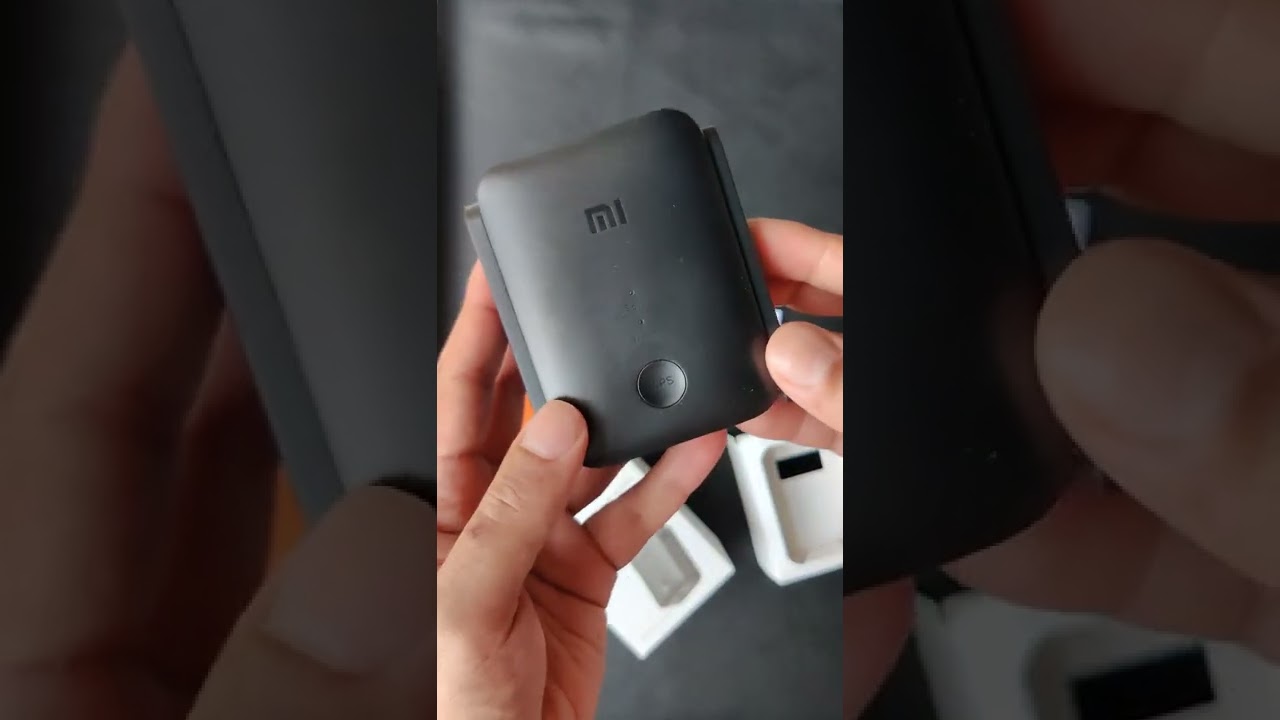 XIAOMI Mi WiFi Range Extender AC1200 - Dual Band 1200 Mbps.