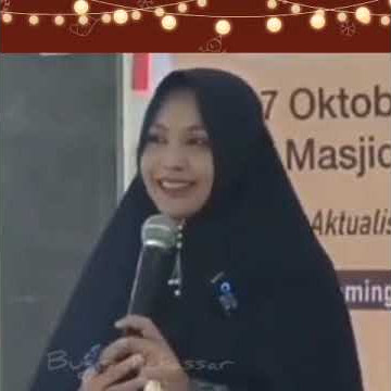 Hj. Siti Romlah Lebih suka yang berdiri