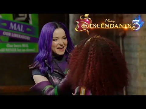 Bloopers | Descendants 3 - YouTube