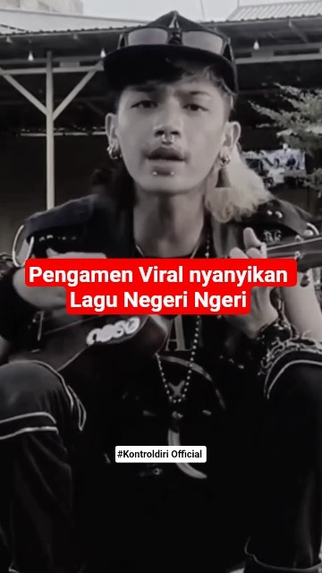 Pengamen Viral nyanyikan Lagu Negeri Ngeri #pengamen #pengamenviral #marjinal #shorts #feedshorts