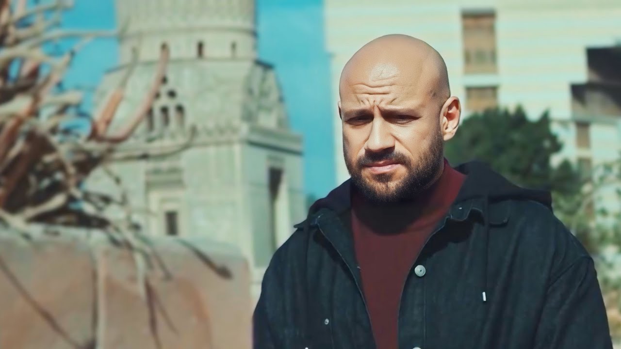 بينتقم لصاحبه من رجل أعمال نصاب لكن عيلته بتموت وبتتدمر وبيحاول ينقذهم