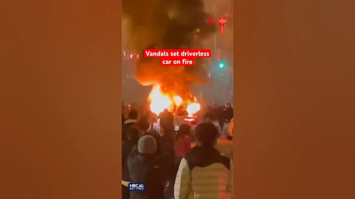 #Waymo driverless car vandalized, set ablaze in SF's #Chinatown • #bayarea #sanfrancisco