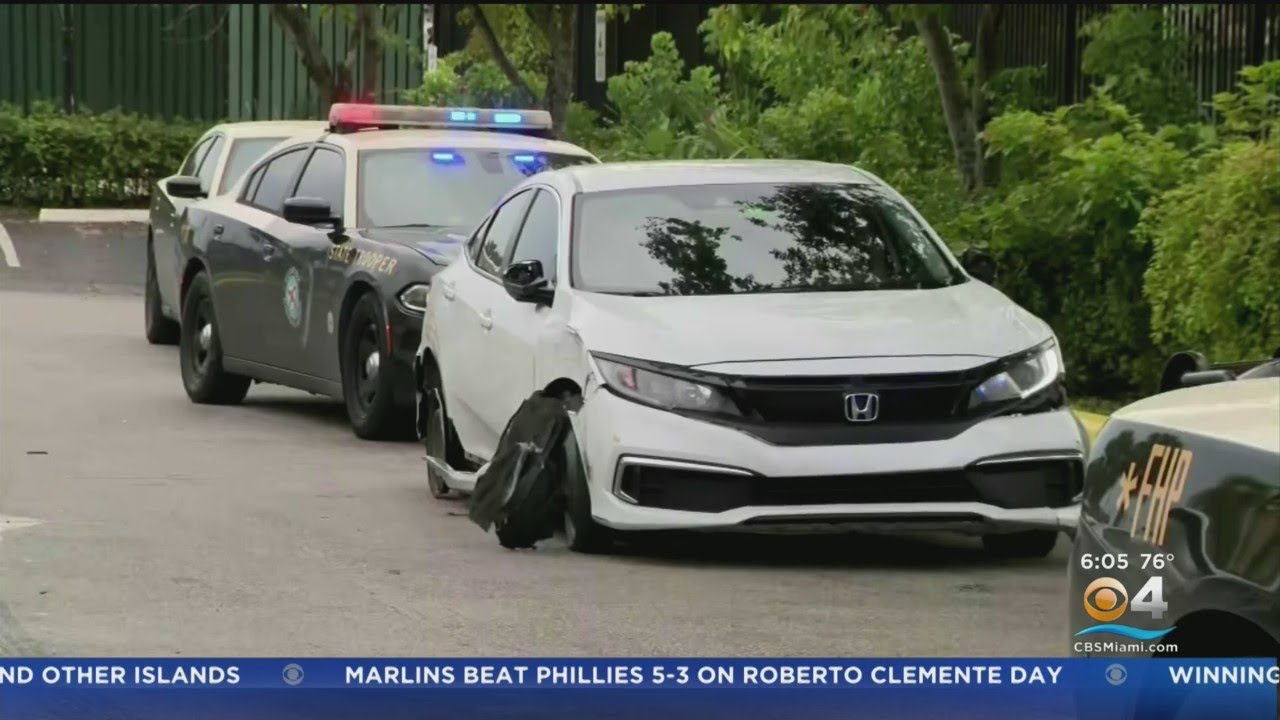 Police Seek Two Suspects After Chase Ends In Lauderhill - YouTube