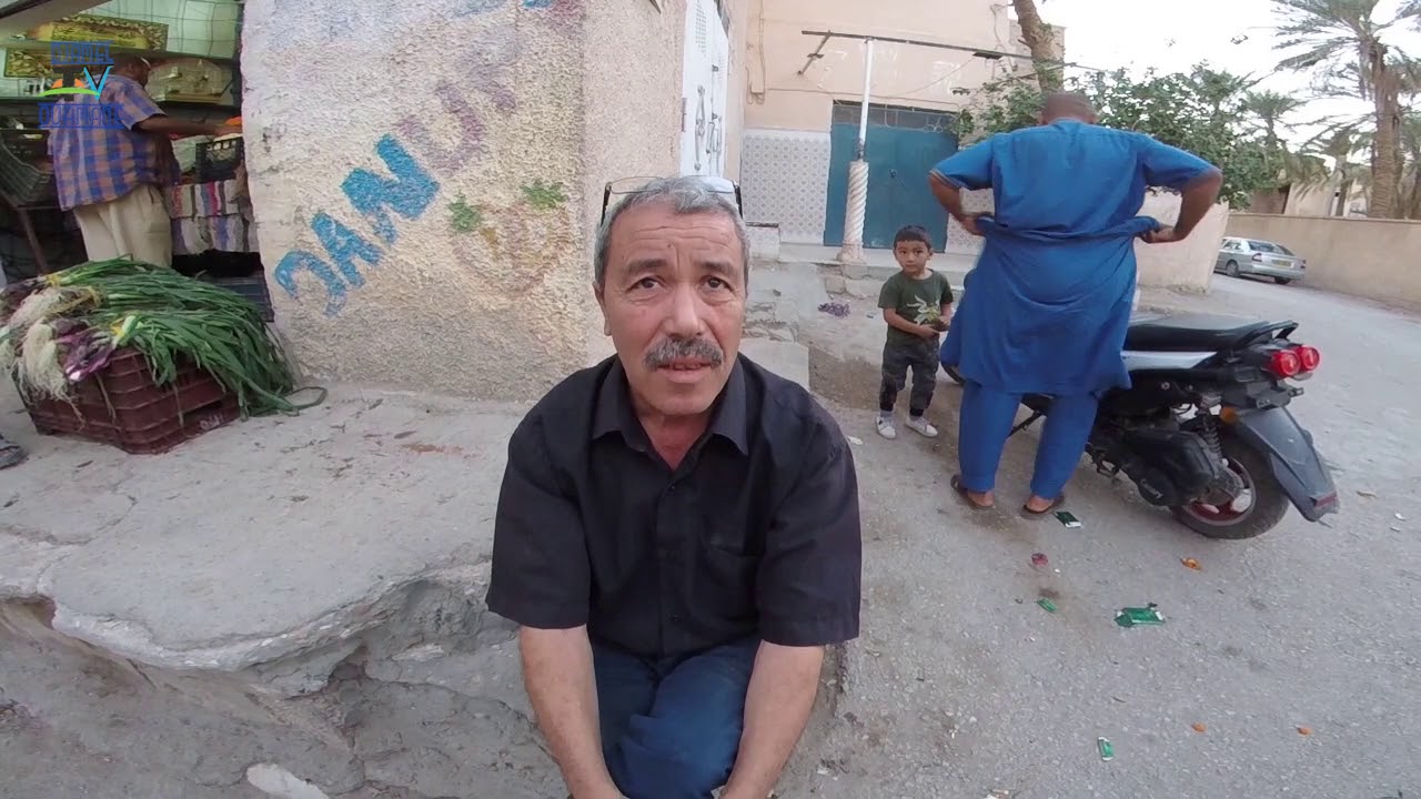 لمحةتاريخيةلحي لمسيد بسكرة الجزائر(الفرق بين مقهى الصنب ومقهى محبس الراعي)