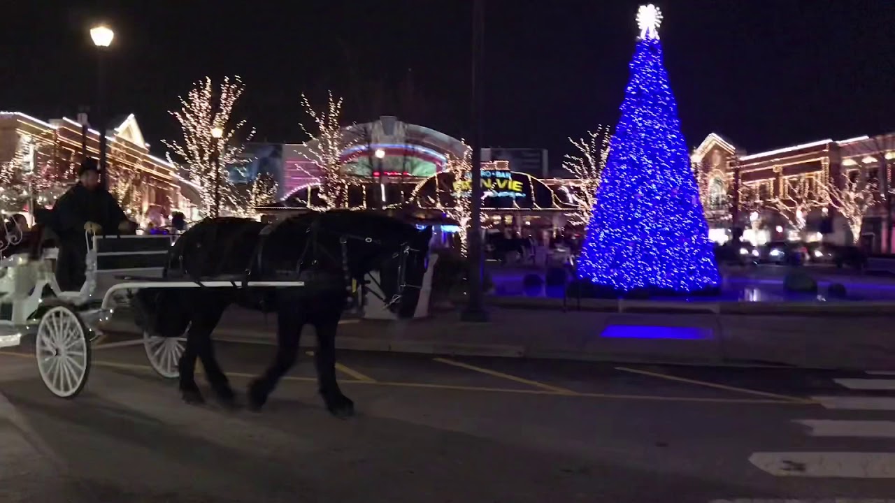 Columbus Ohio Christmas lights/ Easton Mall YouTube