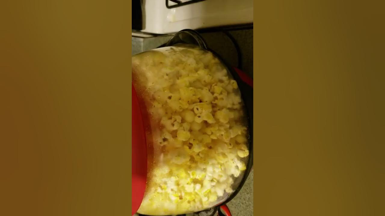 WestBend stir crazy popcorn popper. YouTube