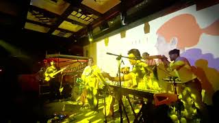 Ei Dingulo Chole Gele | Krosswindz |  Live by Neil Mukherjee