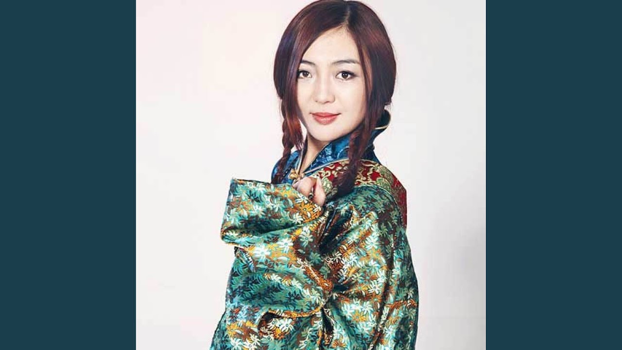 Watch 黑色戒指 on YouTube Watch 黑色戒指 on YouTube