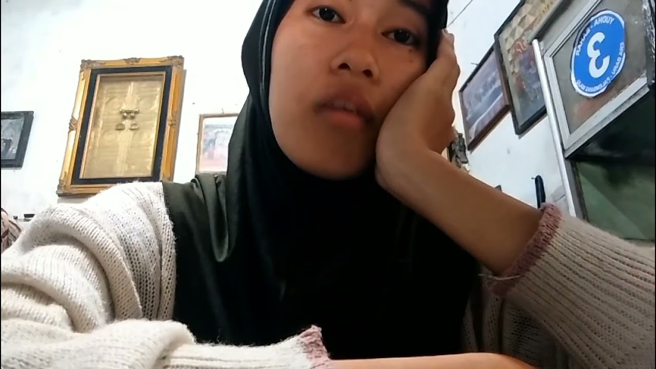 Tugas bahasa Indonesia, nama : atallie Mazzaya Kamal (1B) (PO7120125085)