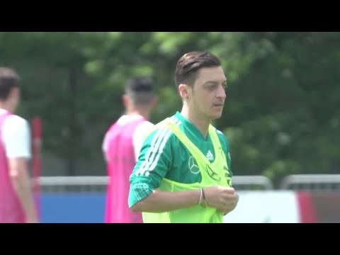 Özil deixa seleção