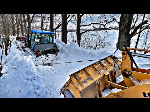 Видео: НУ И КУДА ТЫ ПОЛЕЗ!? Опять Спасаю Бедолагу…