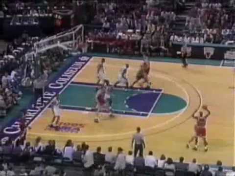 BANDEJA - Muggsy Bogues, o jogador mais baixo da história