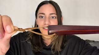 This elegant wooden shoehorn effectively protects shoe shapes and makes putting 