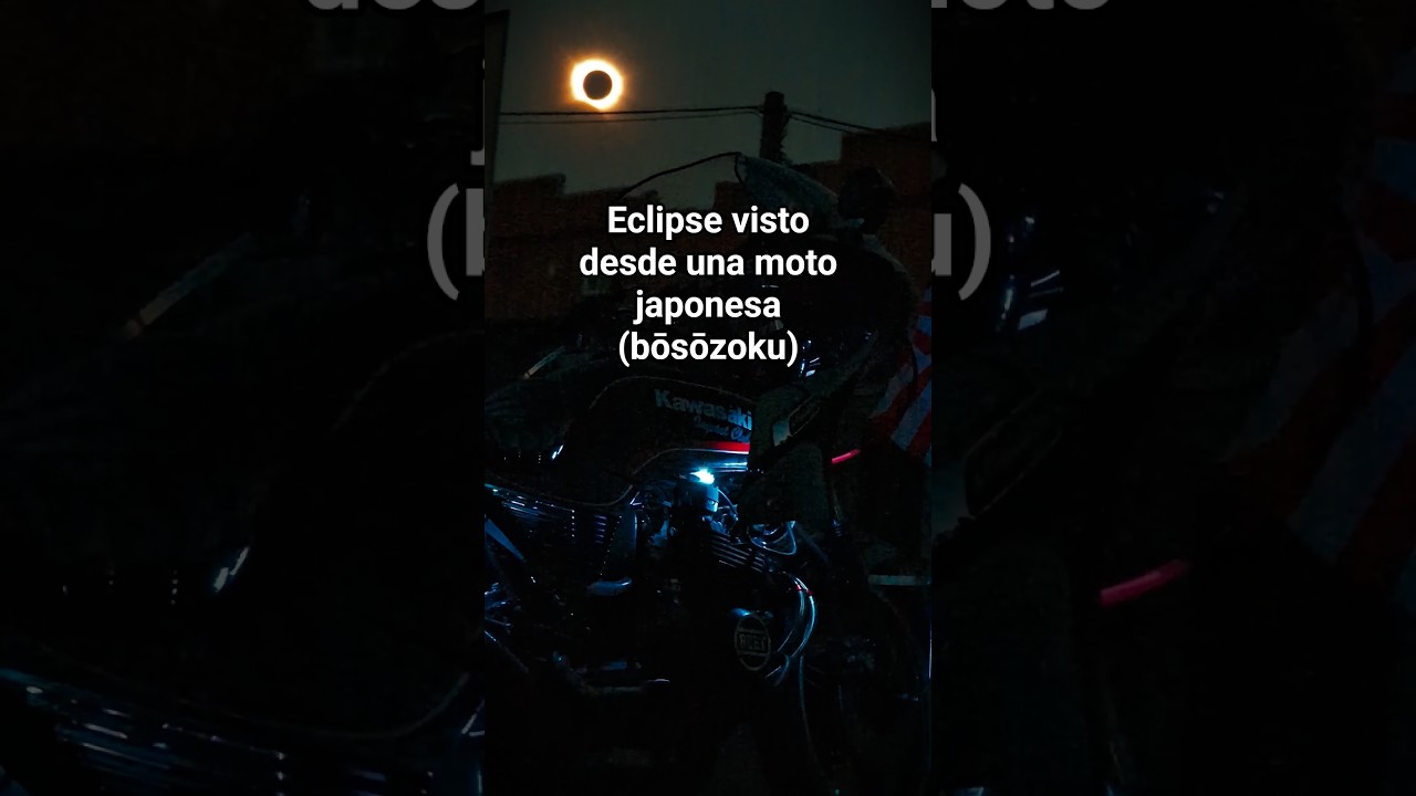 No sé qué es más RARO si el eclipse o la moto! ✨ #eclipse #motos #bosozoku #族車 #旧車會