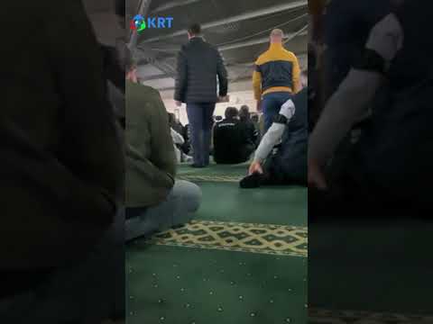 İMAM, CUMA HUTBESİNDE HALUK LEVENT VE OĞUZHAN UĞUR'U HEDEF ALDI!